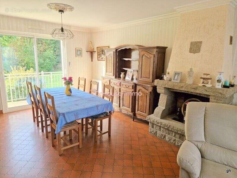 Maison à LA BAZOUGE-DU-DESERT