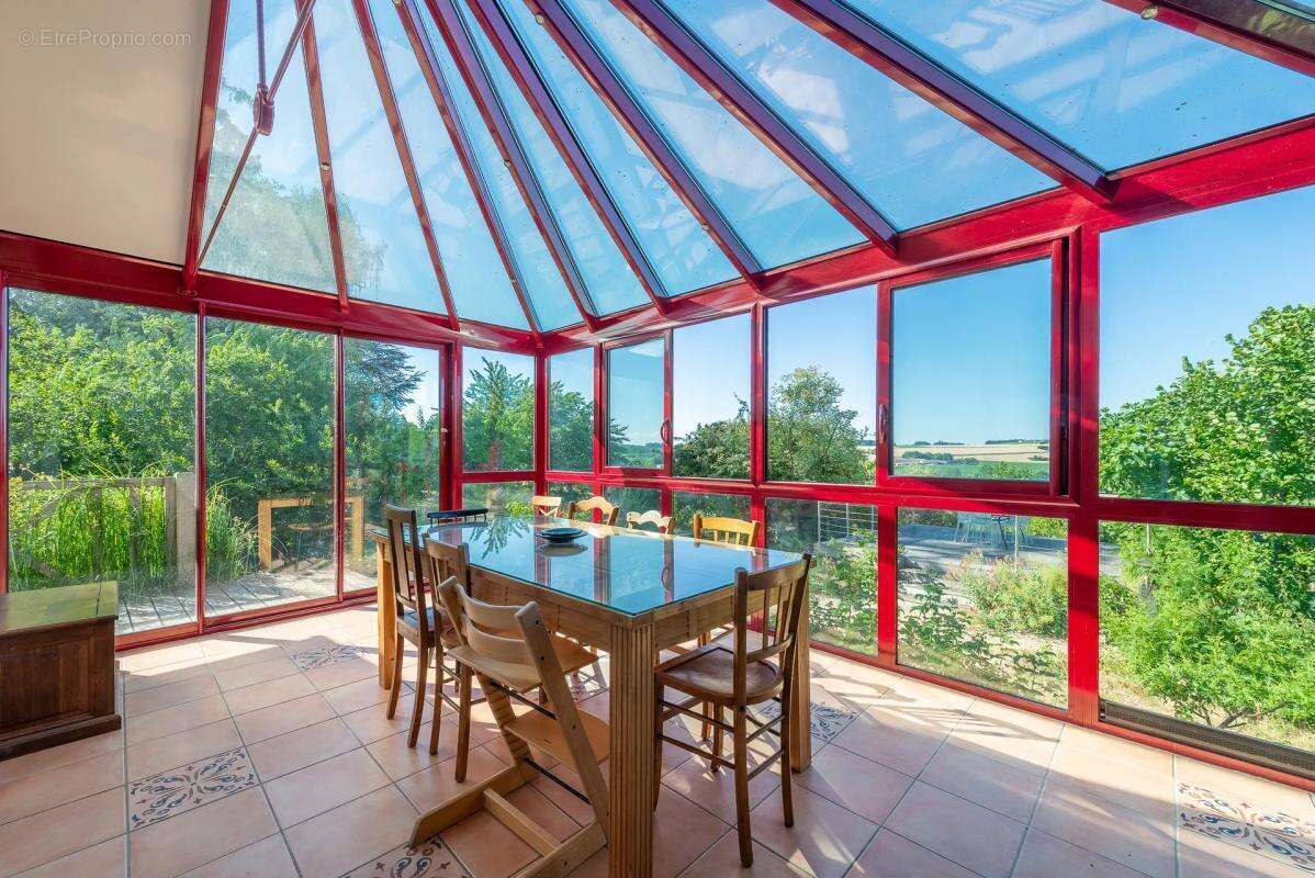 Maison de 4 pièces de 139 m² à Vendières - photo 3