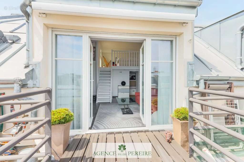 Appartement à PARIS-17E