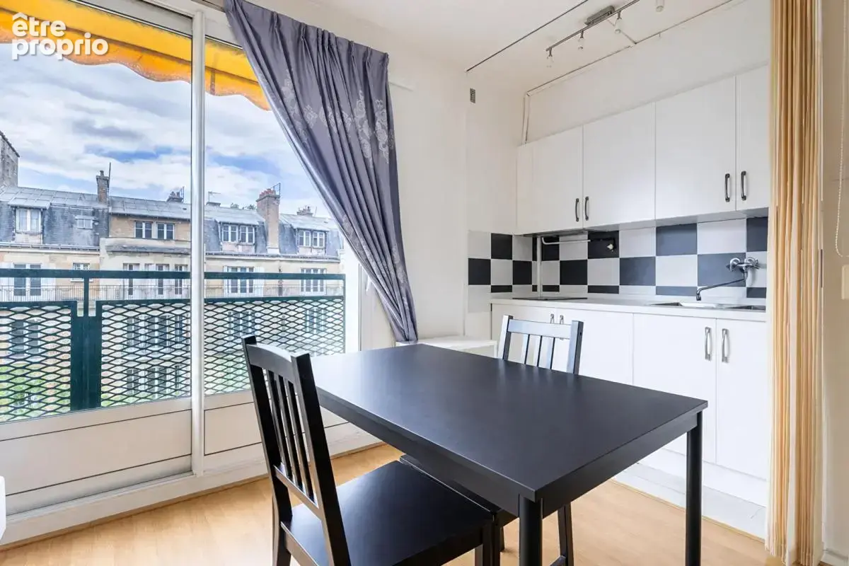 Paris 16e - T1 bis avec balcon, vue dégagée, cave, parking 34 m² - photo 4