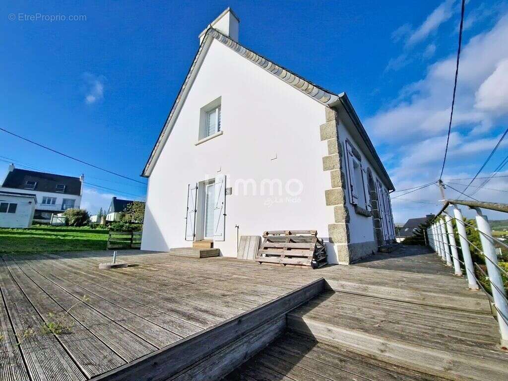 Maison, 6 pièces de 170 m² à Saint-Nic 29550 - photo 4