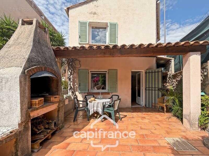 Maison à HYERES