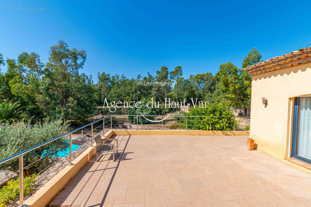 Superbe villa moderne, 4 chambres, 3300m2 de terrain - photo 7