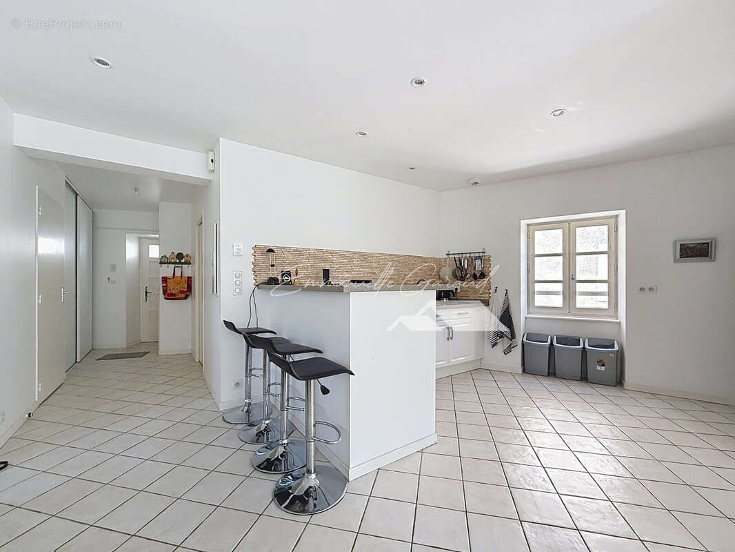 Maison à MOSTUEJOULS