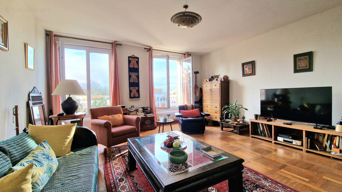 Appartement à RUEIL-MALMAISON