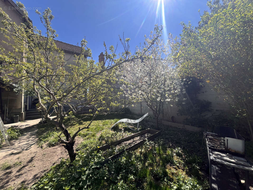 Maison à SAINT-ANDRE-LES-VERGERS