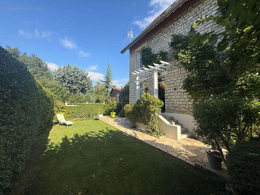 Maison à ENGHIEN-LES-BAINS