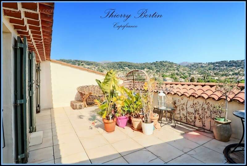 Appartement à LA COLLE-SUR-LOUP