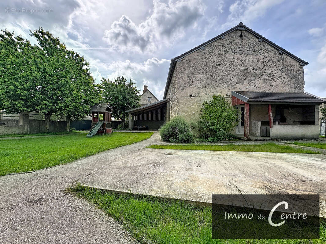 Maison à MONTMIRAIL
