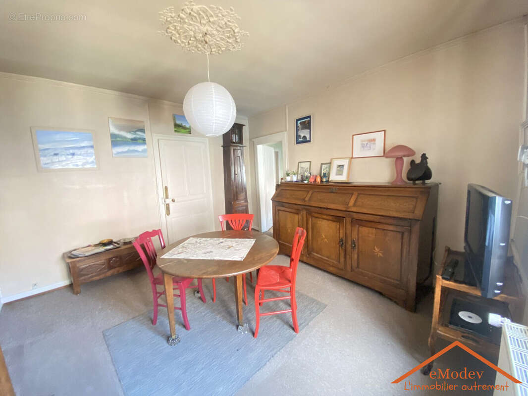 Maison 367 m² à Bruyeres  - photo 8