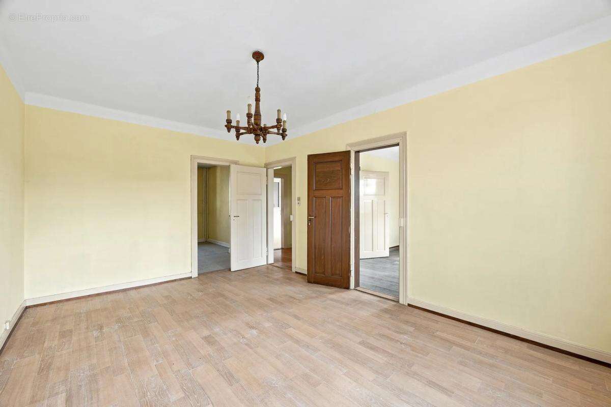Maison de 6 pièces de 135 m² à Ostwald - photo 5