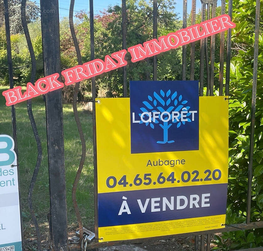 Terrain à LA PENNE-SUR-HUVEAUNE