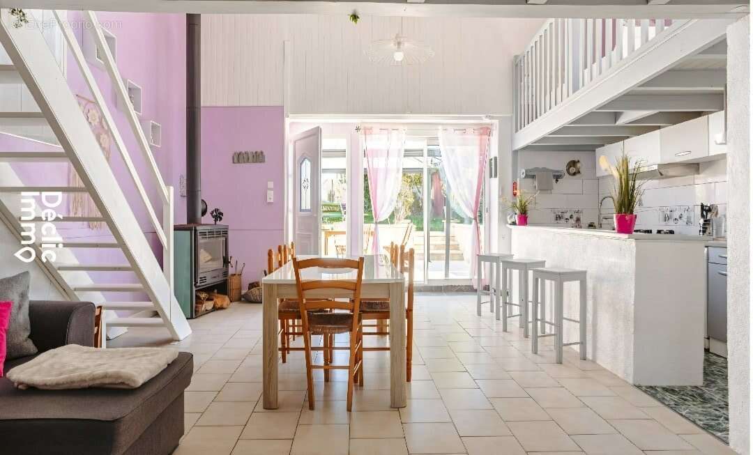 Maison à SAINT-NAZAIRE-SUR-CHARENTE