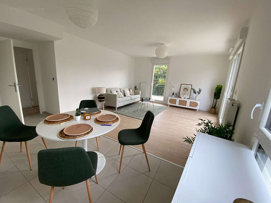 Appartement 80m²+ balcon sud est et pk - photo 5