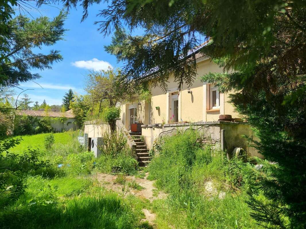 Maison 157 m² à Saint-Denis-Catus  - photo 2
