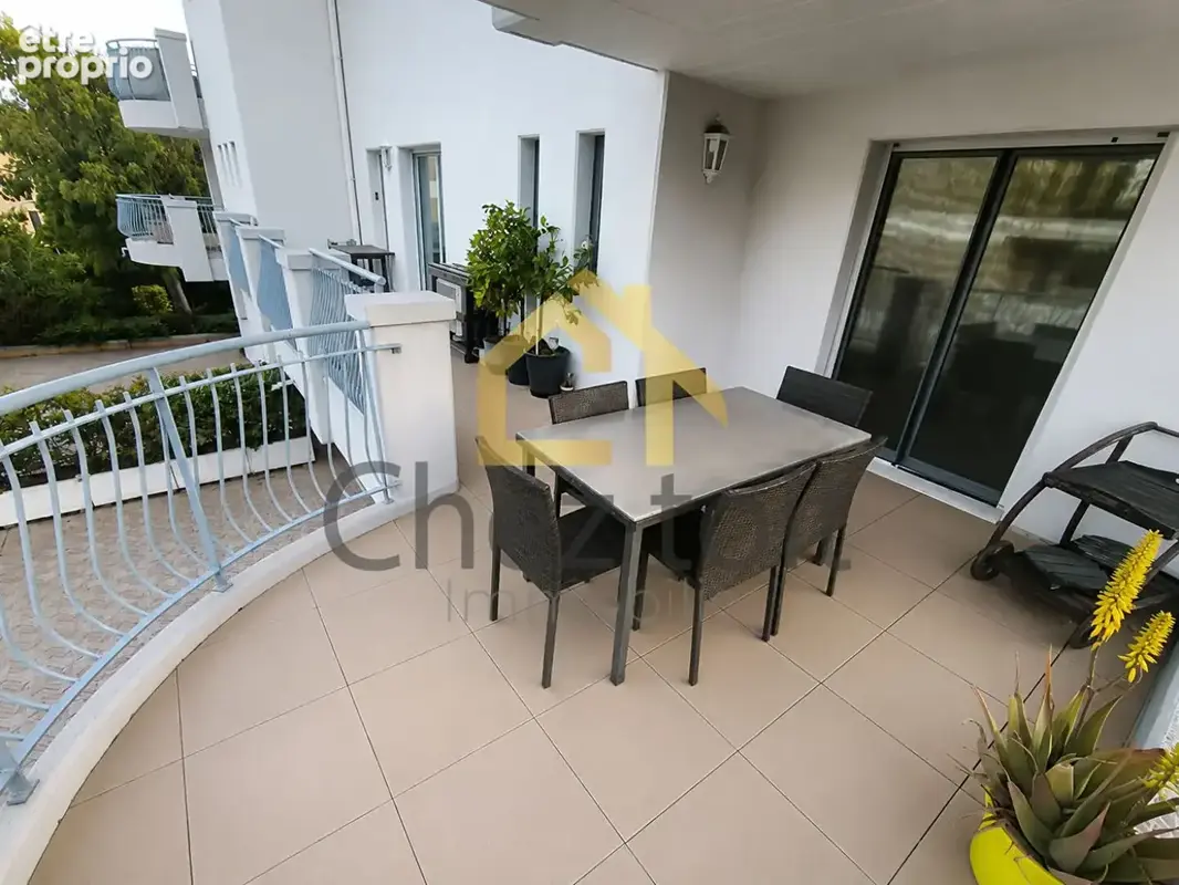 SAINT-RAPHAËL · BOULOURIS · APPARTEMENT  Appartement 2 pièces rénové avec terrasse de 27 m² - photo 2