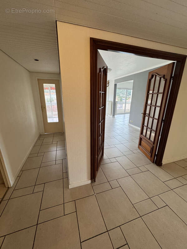 Appartement à SAINT-ETIENNE