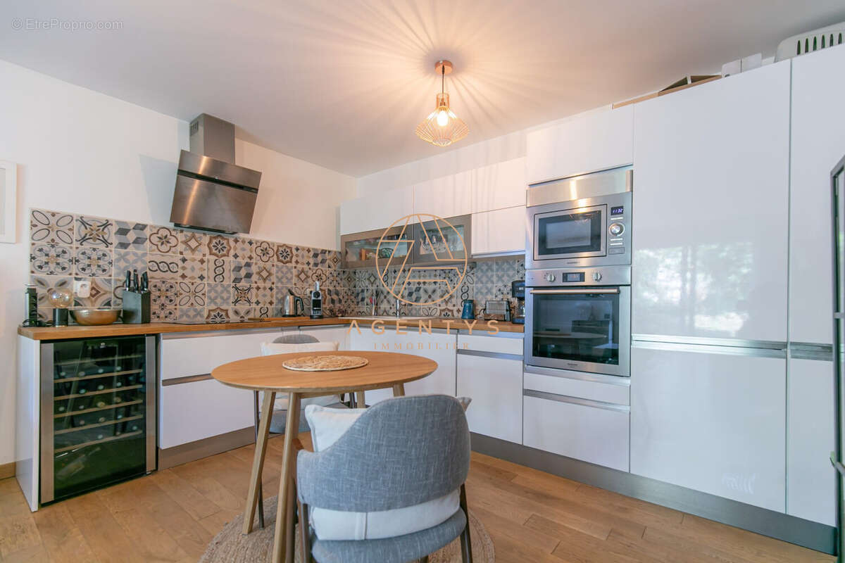 Appartement à SAINT-MAUR-DES-FOSSES