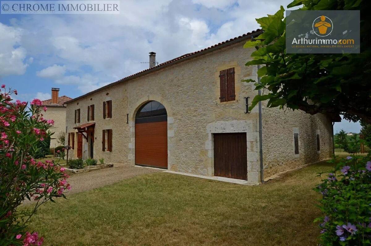 Maison à LANDERROUAT