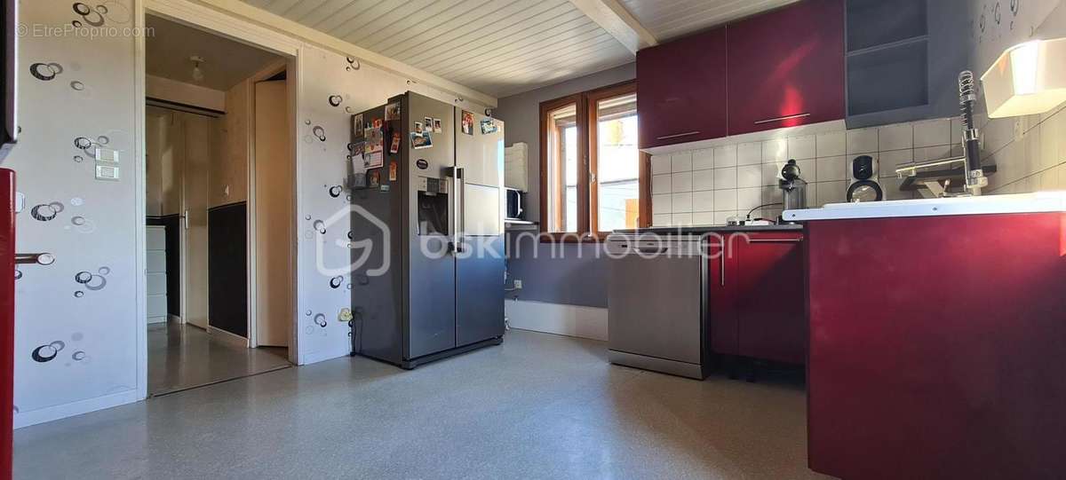 Maison à LAUNOIS-SUR-VENCE