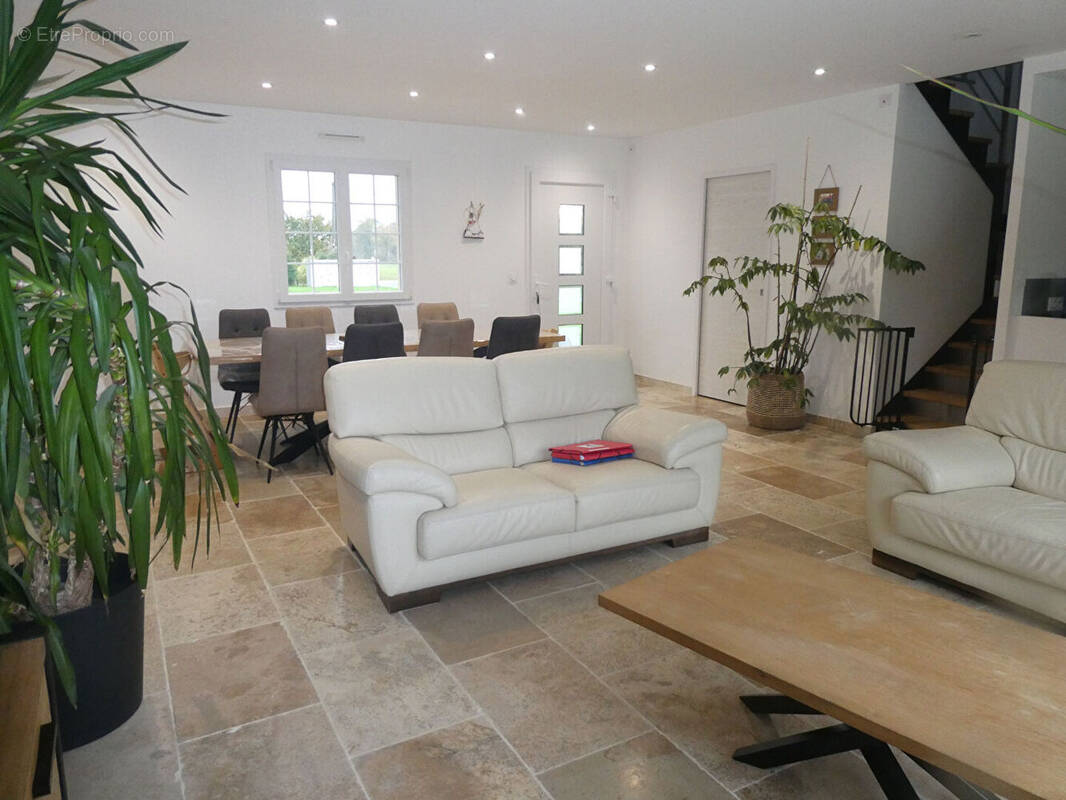 Maison à PONT-L&#039;EVEQUE