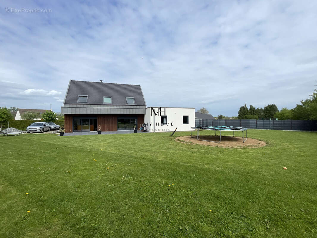 Maison à LARRE