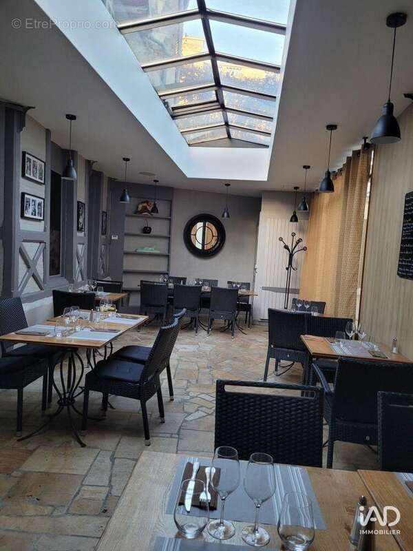 Photo 7 - Commerce à COMPIEGNE