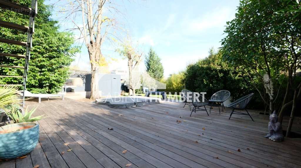 Appartement à SAINT-ETIENNE