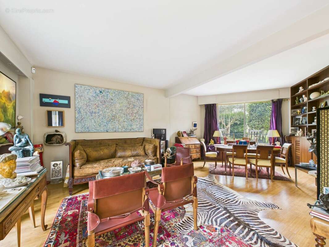 Appartement à NEUILLY-SUR-SEINE
