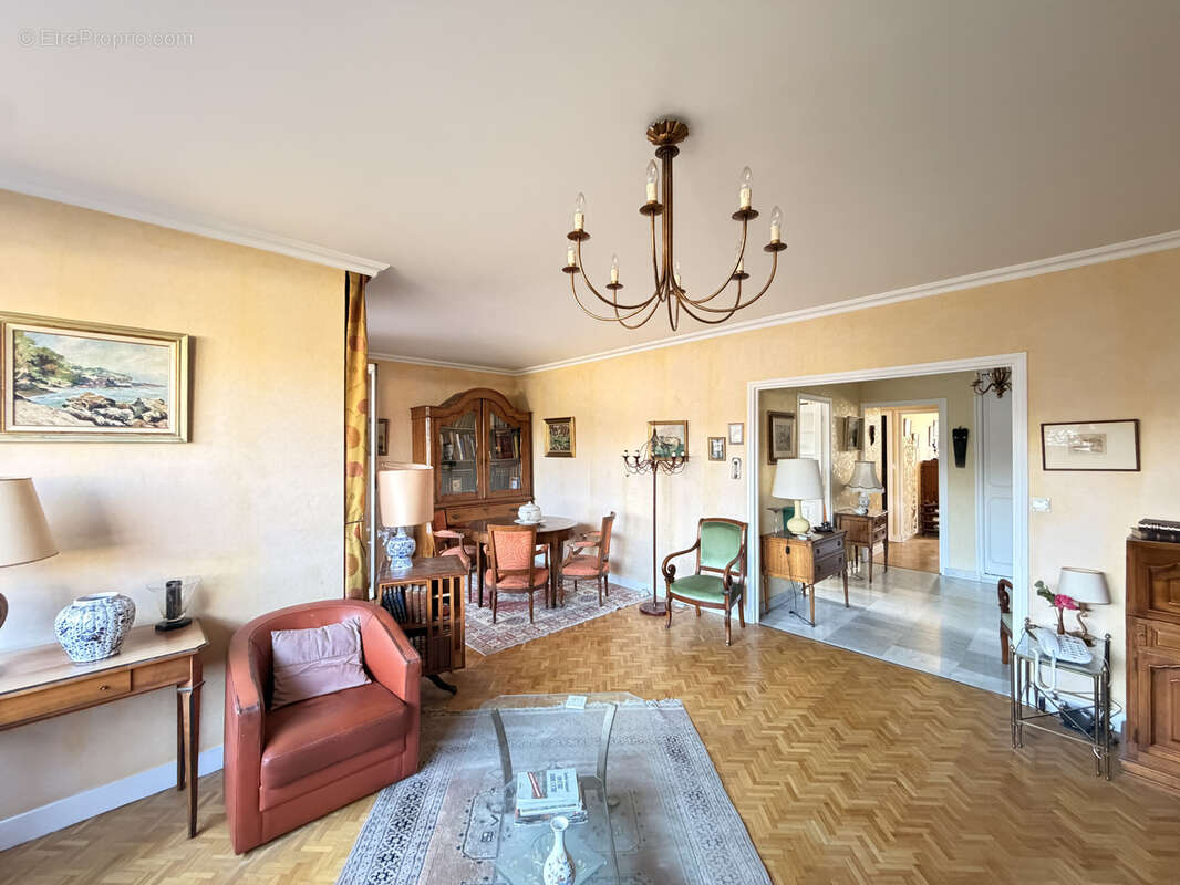 Appartement à SAINT-MAUR-DES-FOSSES