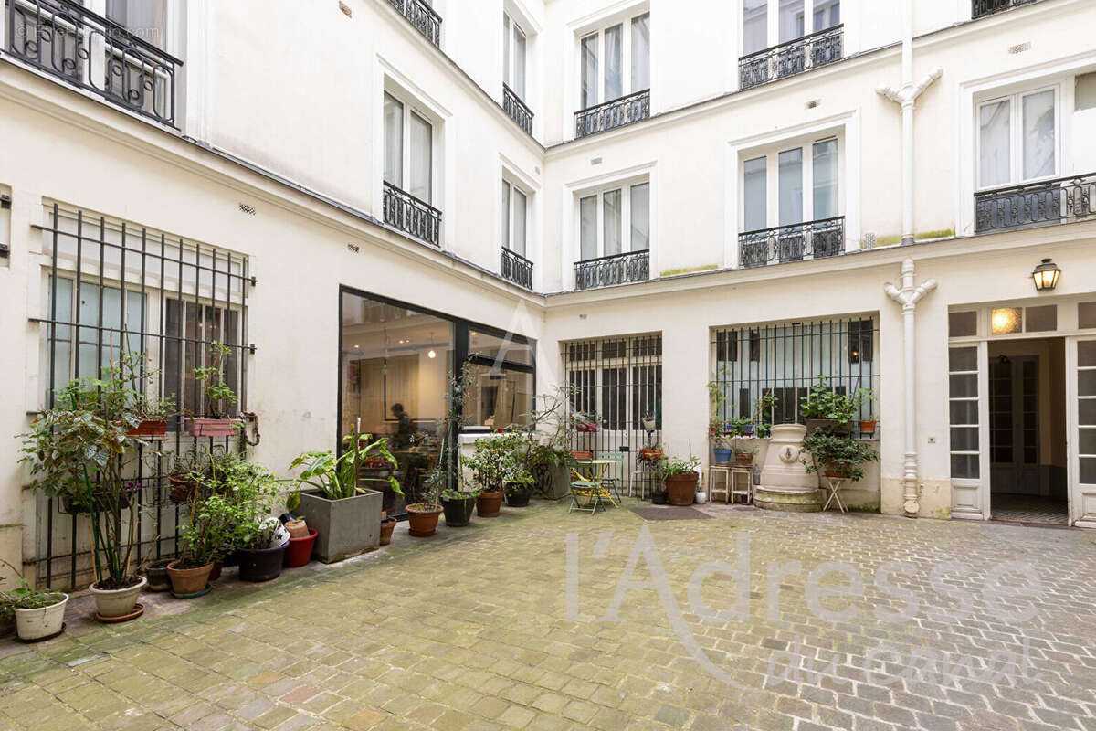 Appartement à PARIS-10E