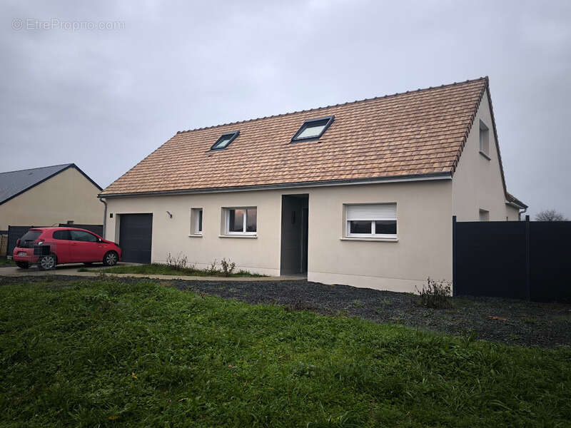 Maison à LA CHAPELLE-D'ALIGNE