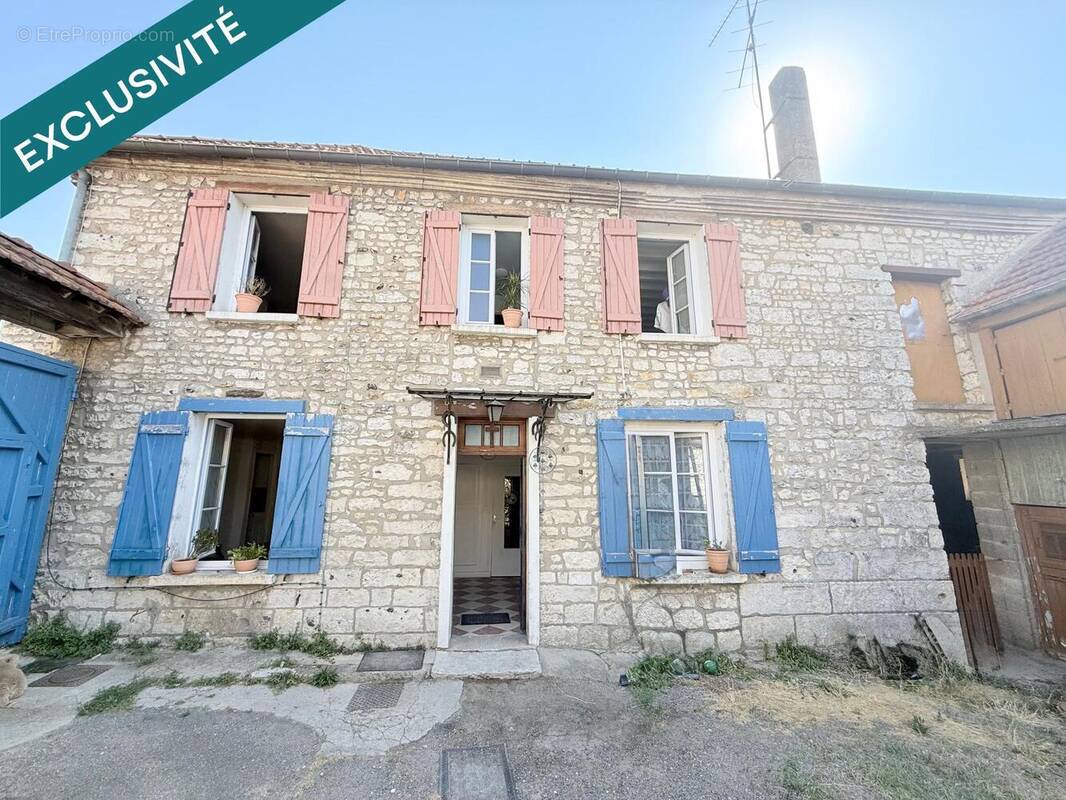 Photo 1 - Maison à BENNECOURT