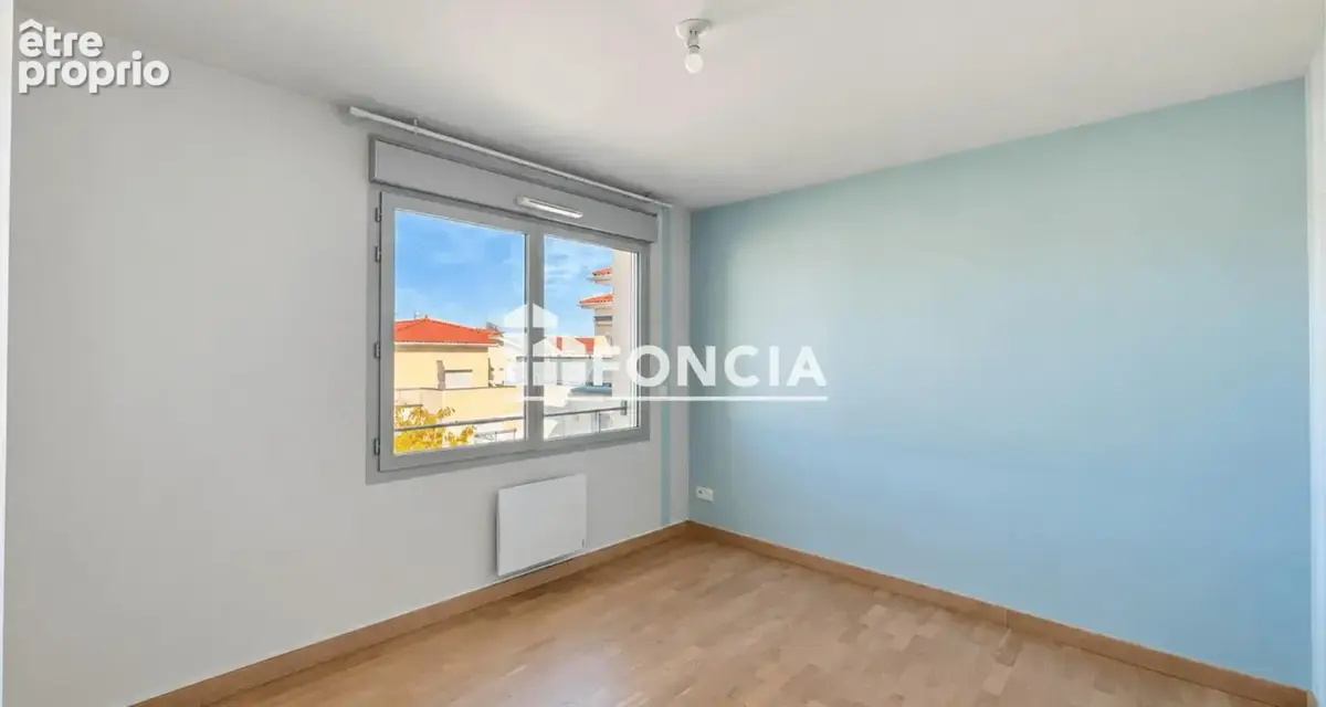 Sainte-Foy-lès-Lyon – Superbe T3 avec terrasse de 20 m² - photo 4