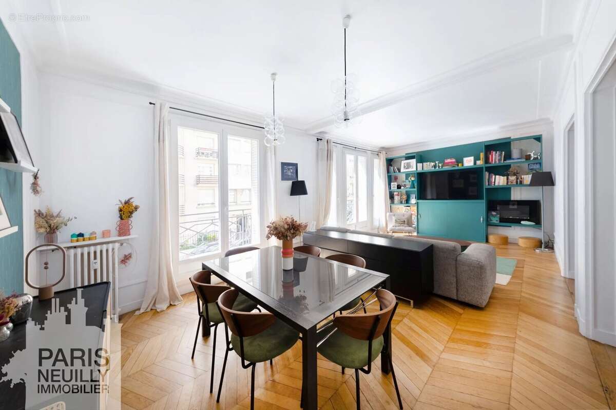 Appartement à PARIS-17E