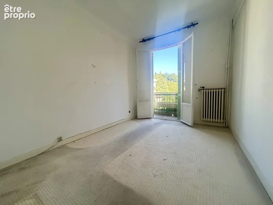 Nice chambrun 3p avant dernier etage - photo 8