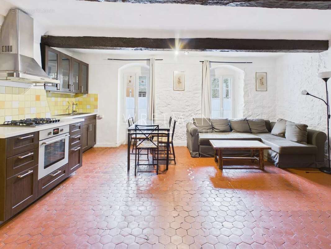 Maison à LA GARDE-FREINET