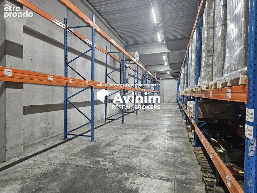 Commerce 3 022 m² à vendre à Oyonnax (01100) - photo 4