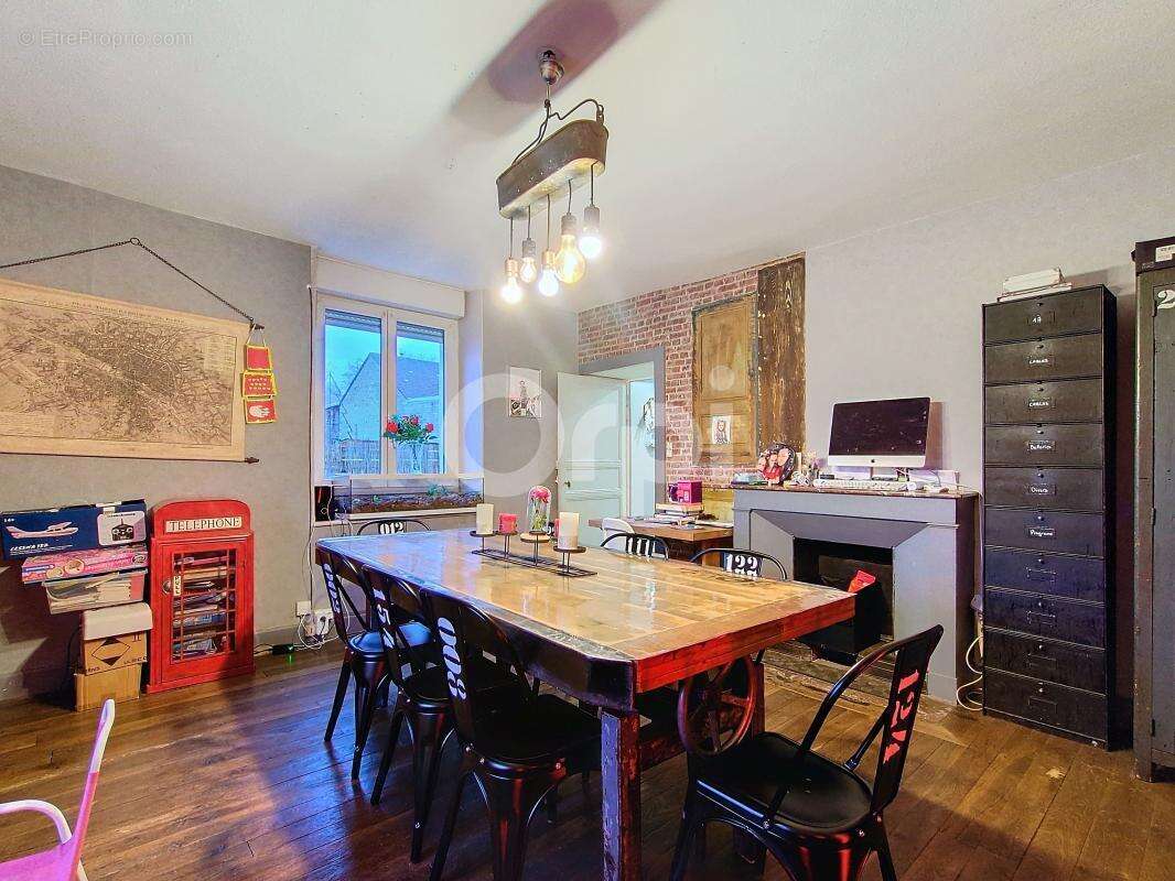 Maison à SAINT-BLIN