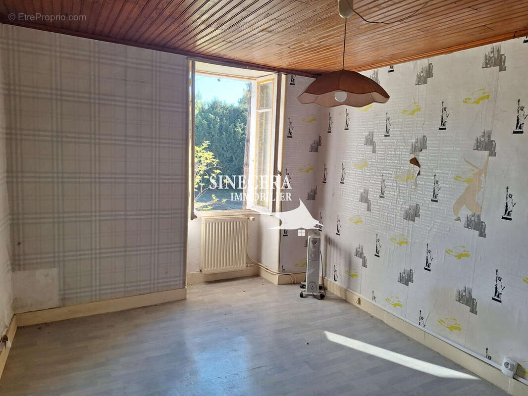 Maison 90 m² à Saint-Meard-De-Drone  - photo 9