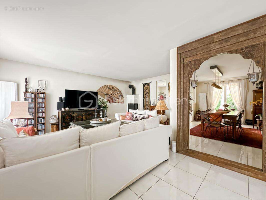 Maison à MENNECY