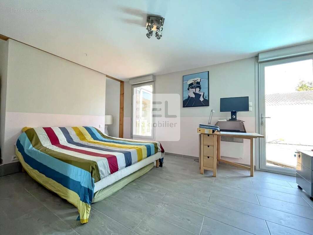 VEDENE maison contemporaine ossature bois avec terrasses et piscine - photo 7