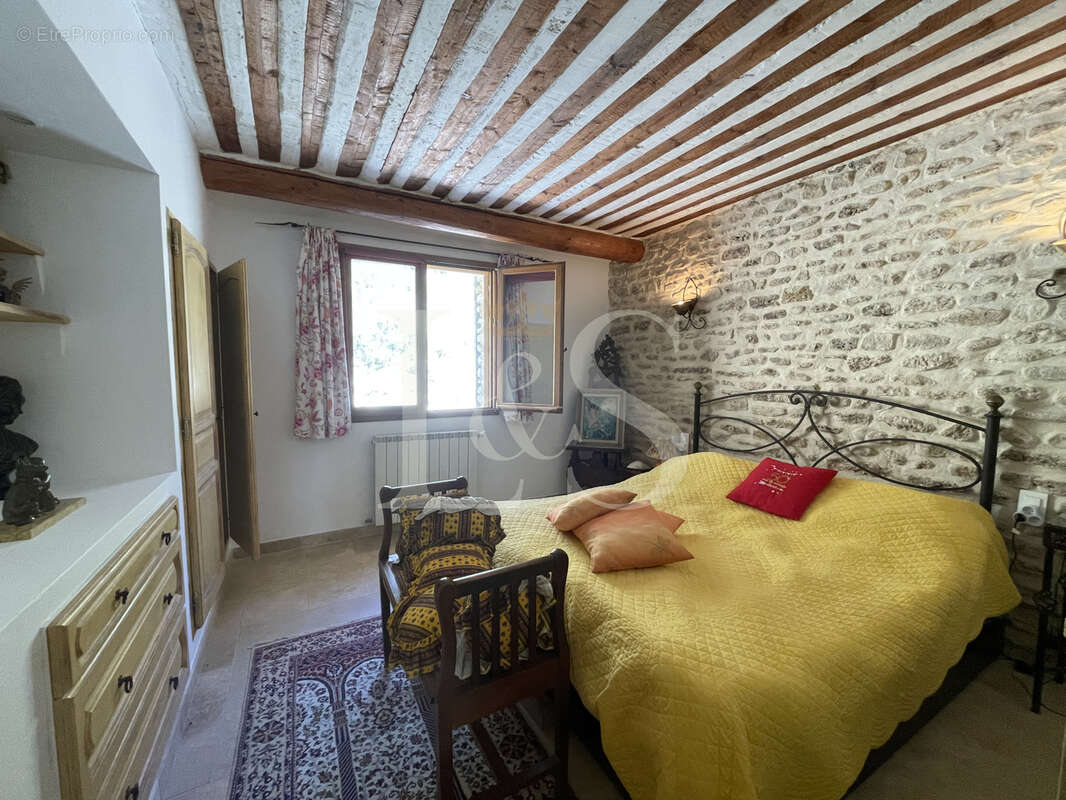 Maison à MALAUCENE