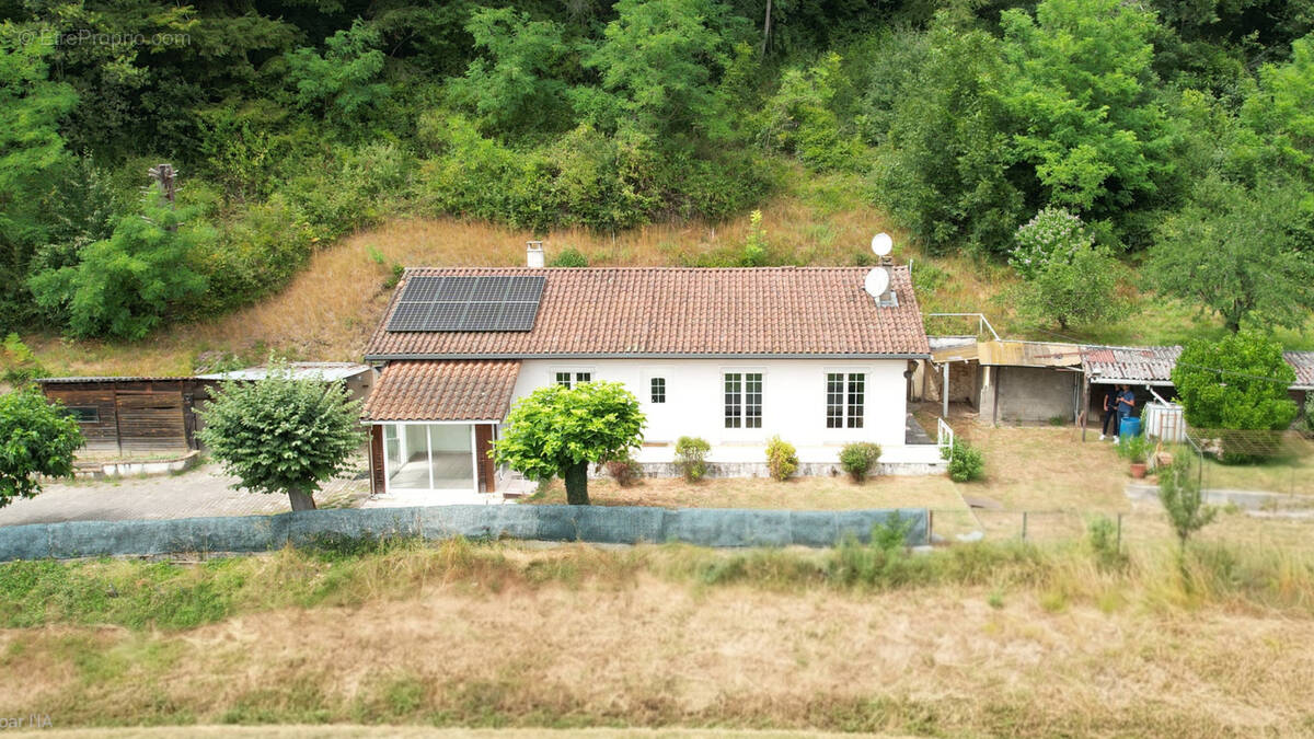Maison à OYTIER-SAINT-OBLAS