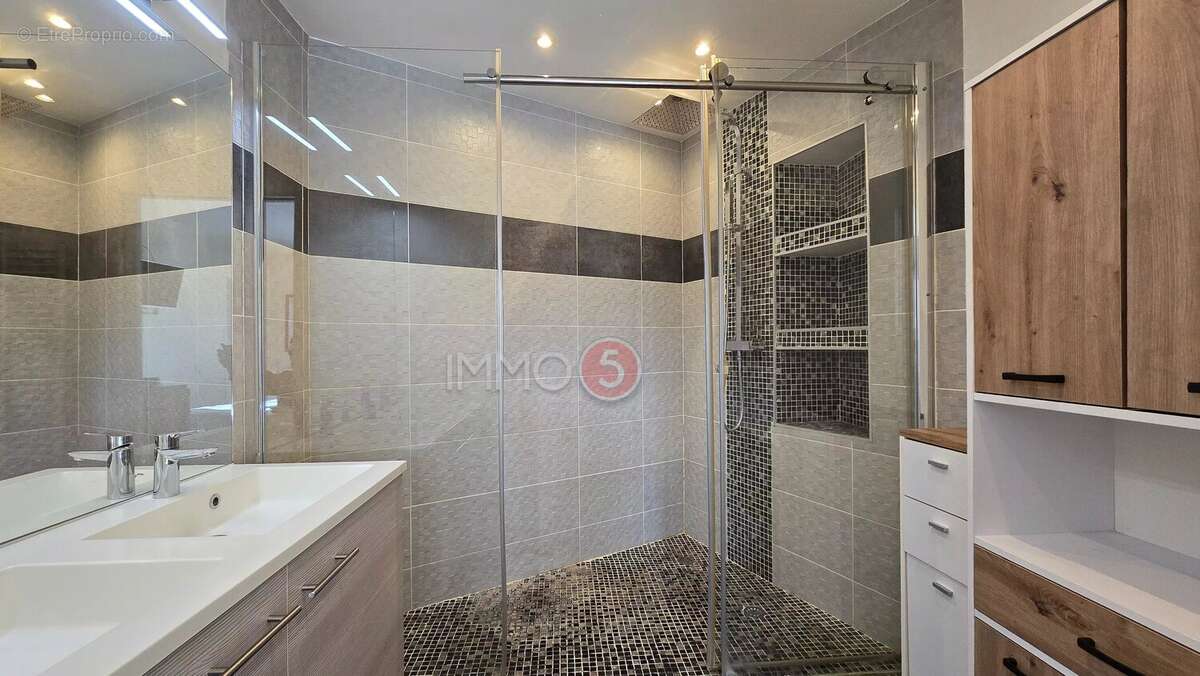 Appartement à LE RAINCY