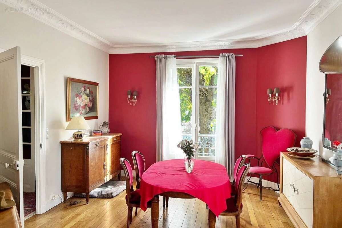 Maison à CHENNEVIERES-SUR-MARNE