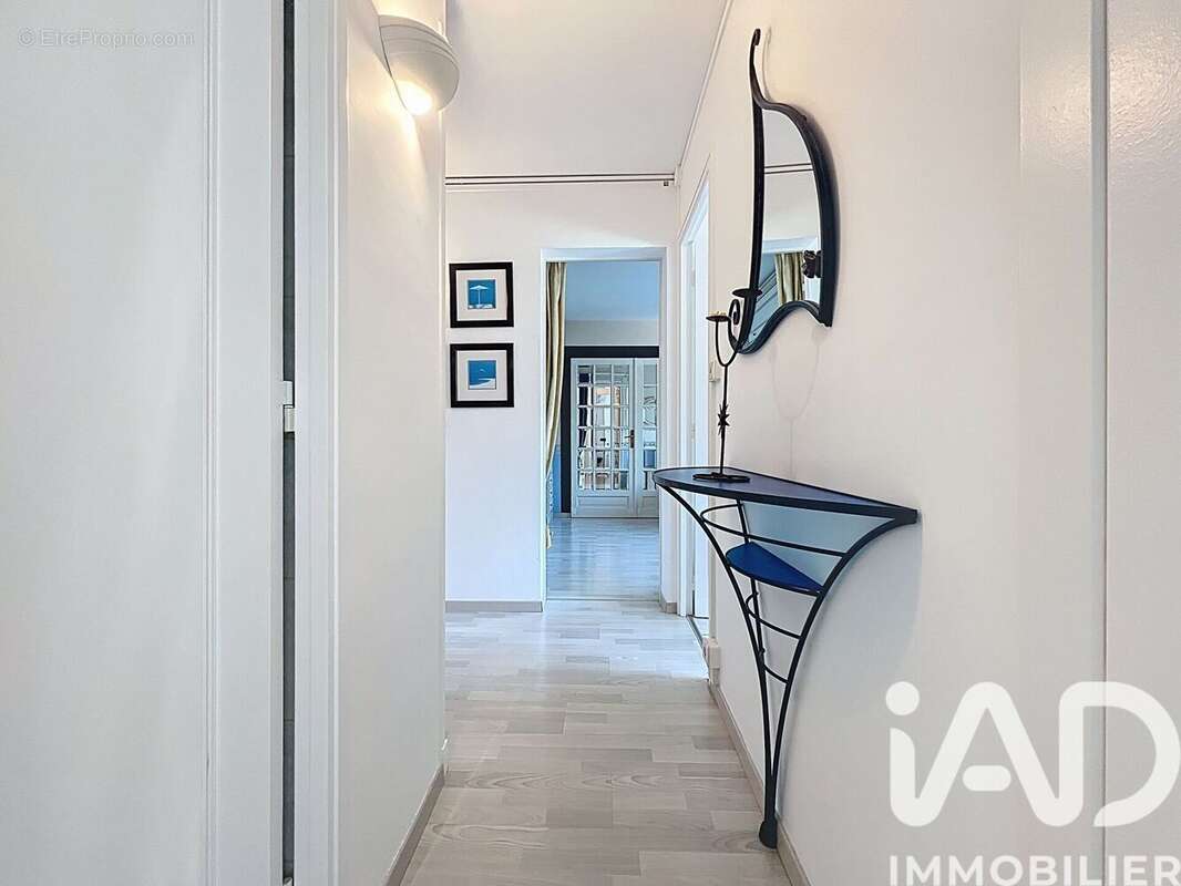 Photo 9 - Appartement à LA ROCHELLE