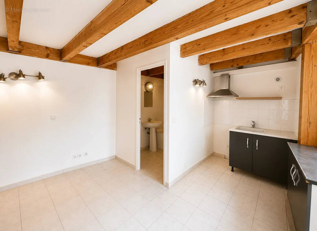 Appartement à SAINT-MAXIMIN-LA-SAINTE-BAUME