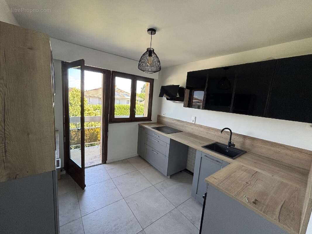 Appartement 64 m² à Veigy-Foncenex  - photo 2