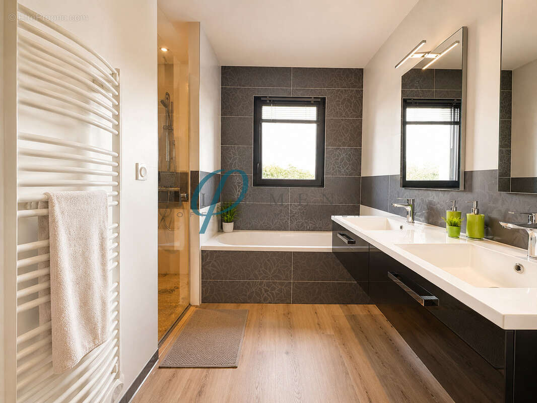 À VENDRE Maison contemporaine de160 m2, Terrain +1500 m2, Calme absolu et vue dégagée, garage. - photo 8